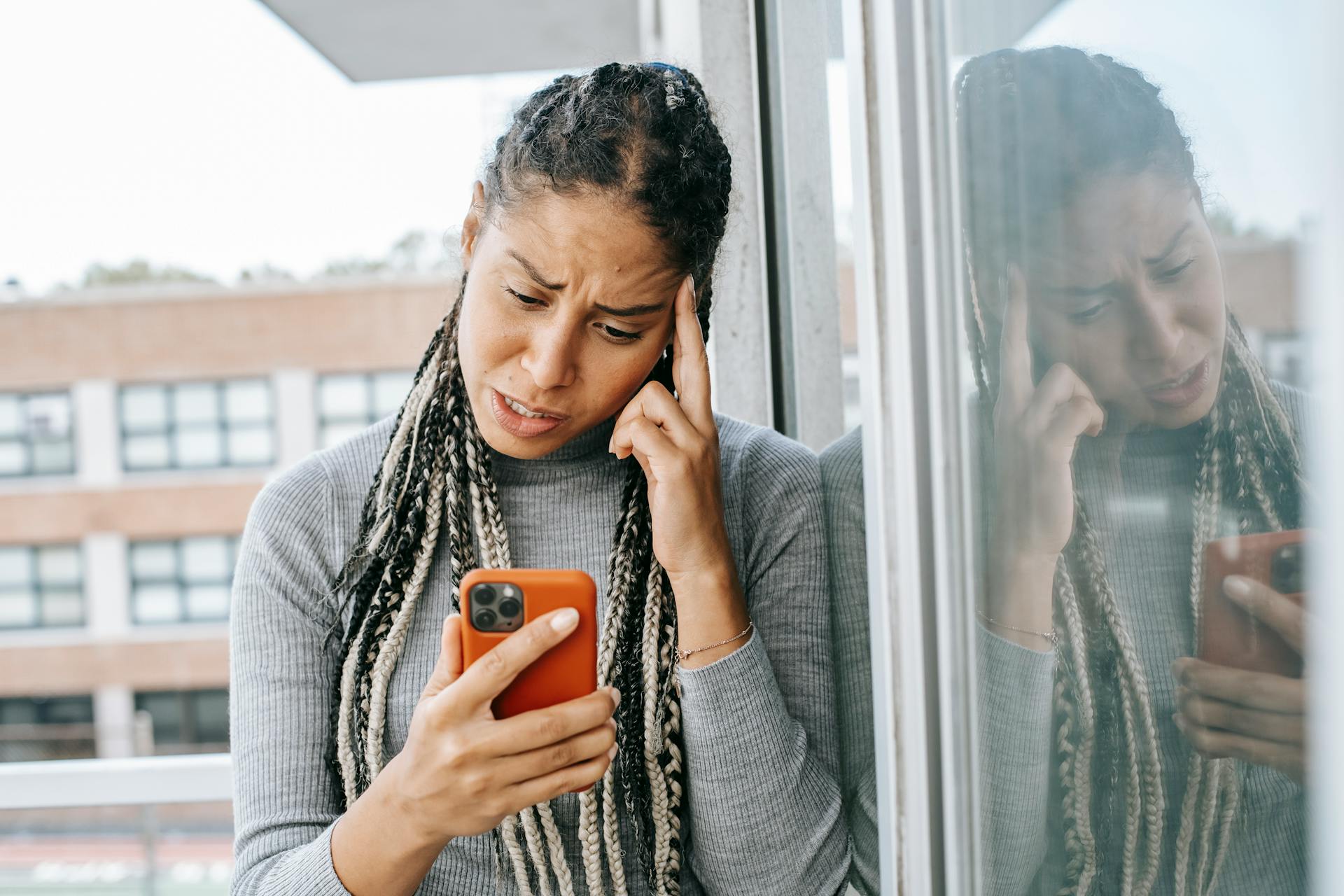 Is cold texting illegal? Here’s what to do instead | SimpleTexting