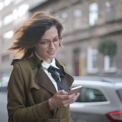 Image for How to send texts from a different number with the same phone (for business)